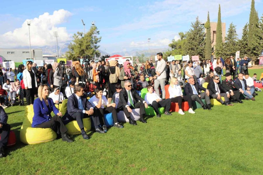 Akdeniz Üniversitesi’nde, ’sevginle Engel Yok Spor Kültür Ve Sanat Şenliği’ Düzenlendi