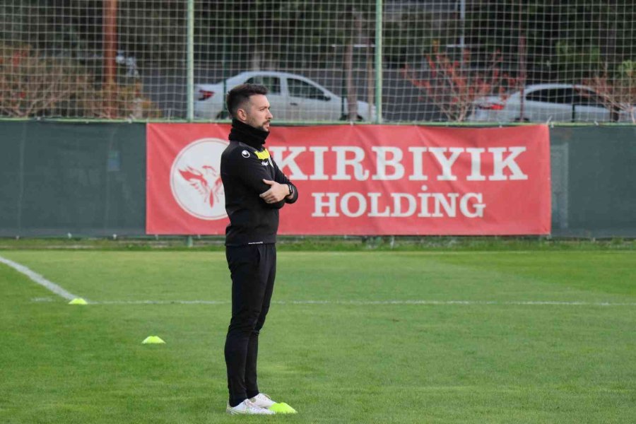 Özel Öğrenciler Alanyaspor İle Özel Maçta Buluştu