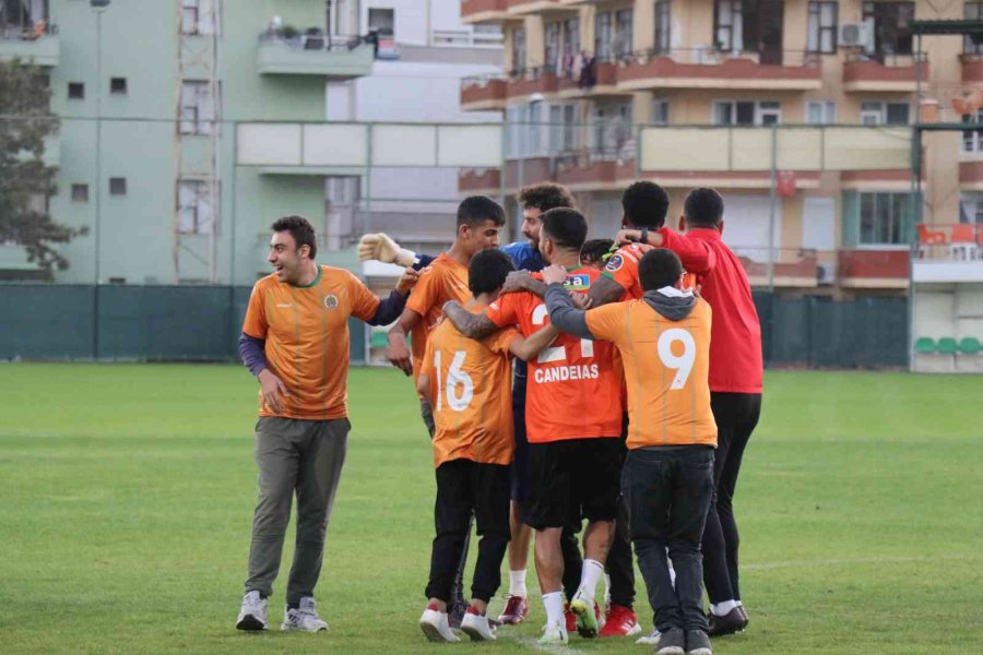 Özel Öğrenciler Alanyaspor İle Özel Maçta Buluştu