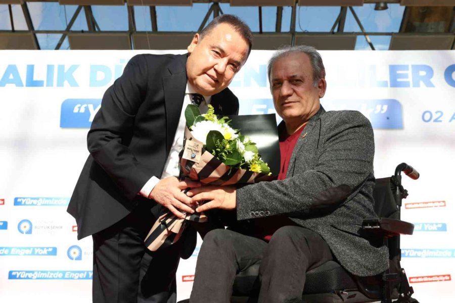 Başkan Böcek, Sakatlar Derneği Başkanı Karavural’ı Danışman Atadı