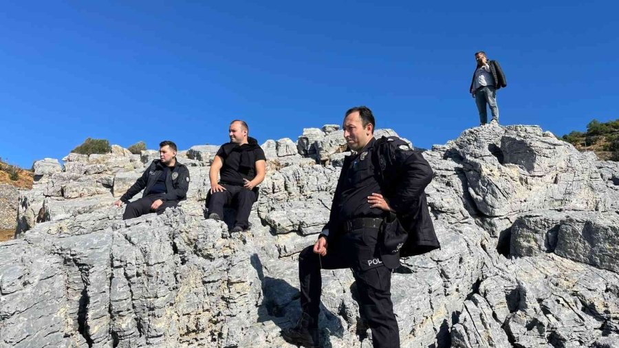 Antalya’da Dalgıçlar Kayıp Sedanur’u Bulmak İçin Denizde Yeniden Çalışma Başlattı