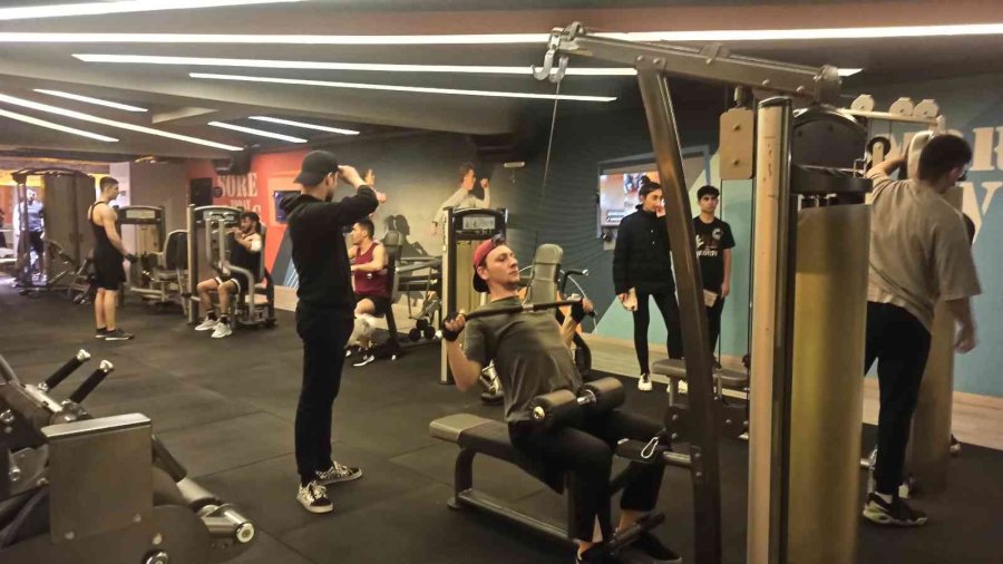 Vizeler Sonrası Spor Salonları Dolmaya Başladı
