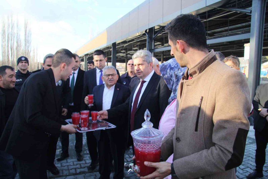 Başkan Büyükkılıç, Bünyan’da Büyükşehir’in Çalışmalarını Denetledi, Esnafla Buluştu