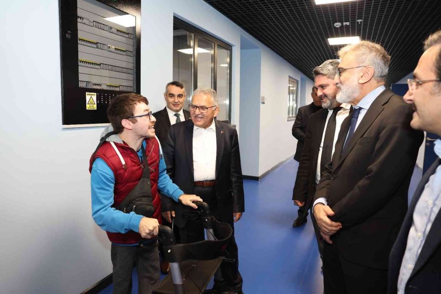 Büyükkılıç, Yıldız Ve Aksu’dan Engelleri Ortadan Kaldıran Merkeze Ziyaret