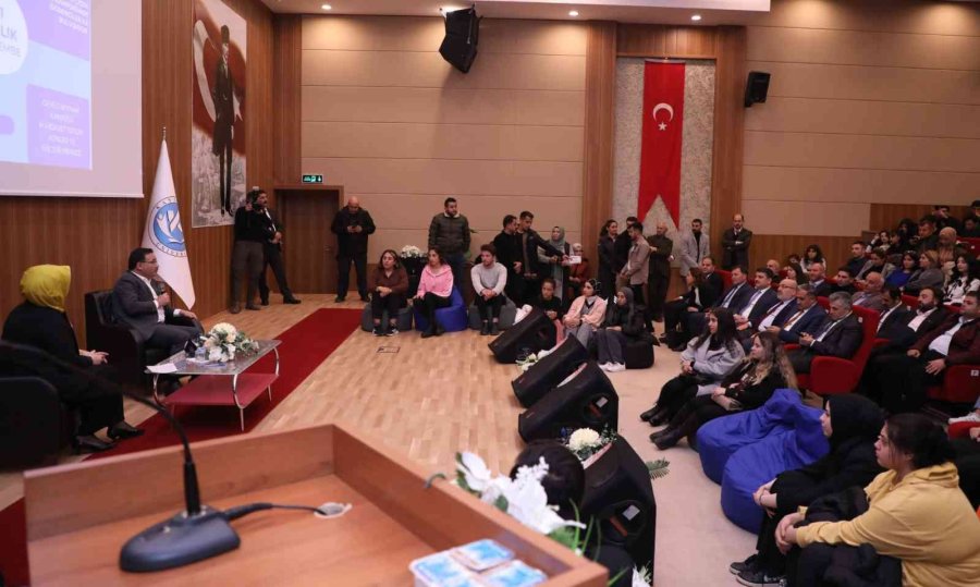 Kayü Seyrani Kampüsü’nde ‘vali-öğrenci Buluşması’