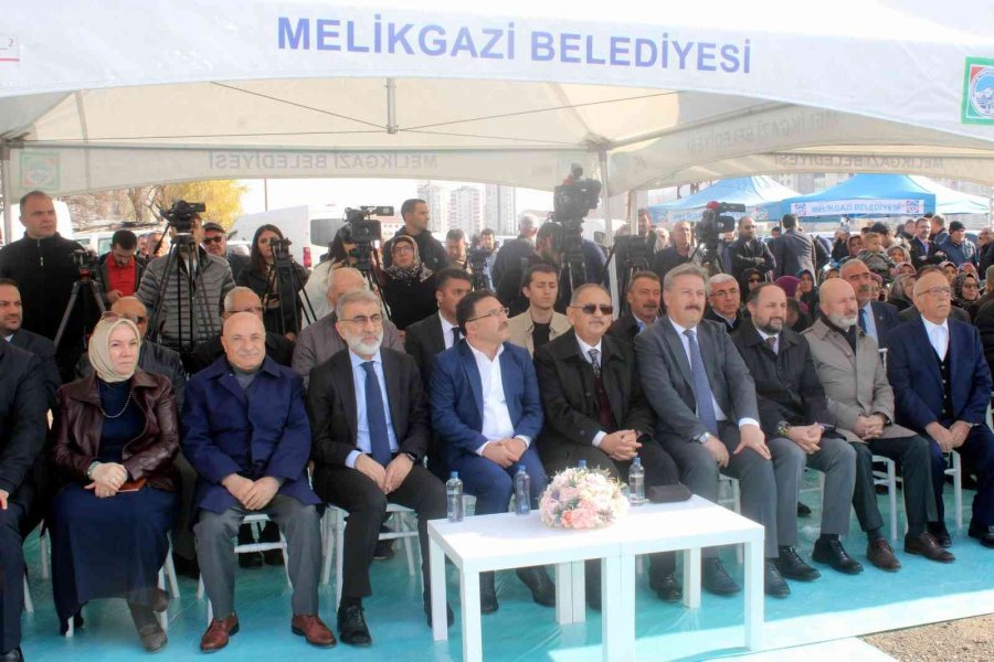 Melikgazi’de Hayırsever Desteği İle Yapılan ‘hisar Cami’nin Temeli Atıldı