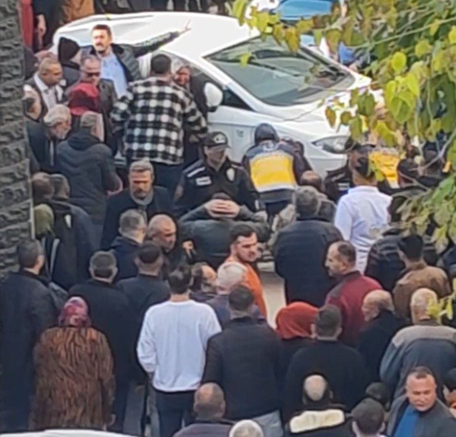 15 Yaşındaki Eski Nişanlısını Sokak Ortasında Öldürdü