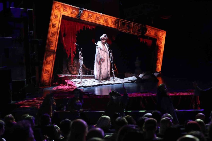 Antalya Şehir Tiyatrosu’nda 830 Kişilik İki Yeni Tiyatro Sahnesi