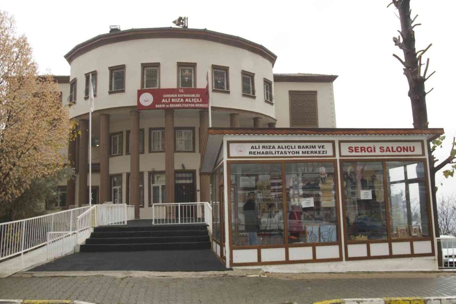 Özel Bireyler Özel Ürünler Üretiyor