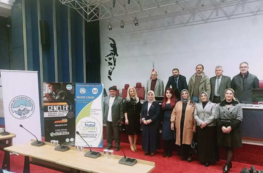 Büyükşehir’den 16 İlçede 714 Muhtara Eğitim