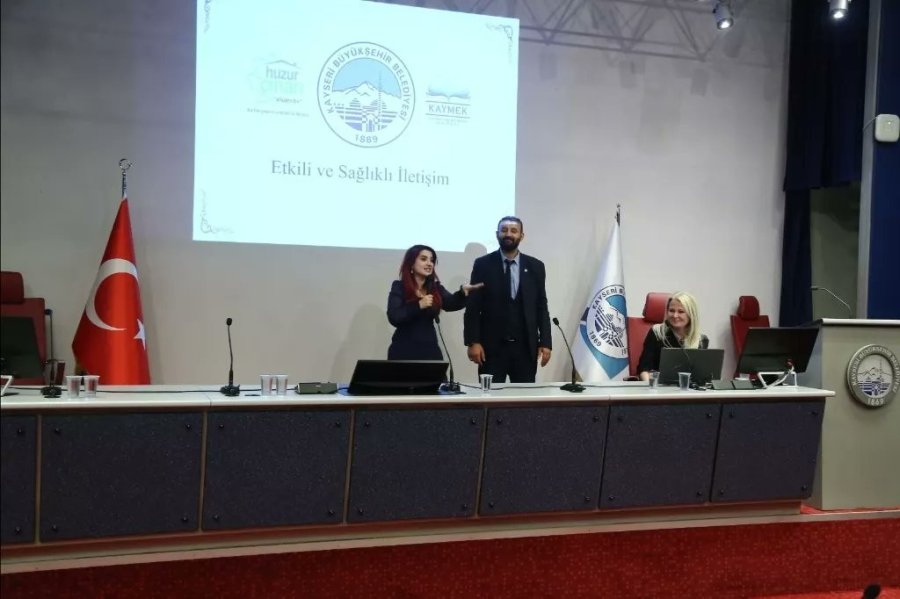 Büyükşehir’den 16 İlçede 714 Muhtara Eğitim