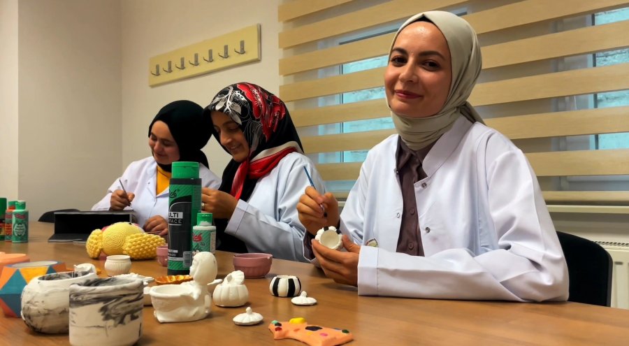 Öğretmenler, Kadın Kooperatifleri İçin Şarkı Besteledi