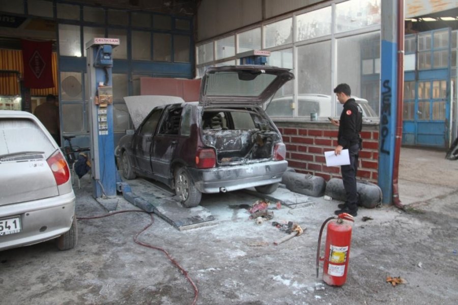 Konya’da Lpg’li Otomobil Tamiratı Sırasında Patlama: 5 Yaralı
