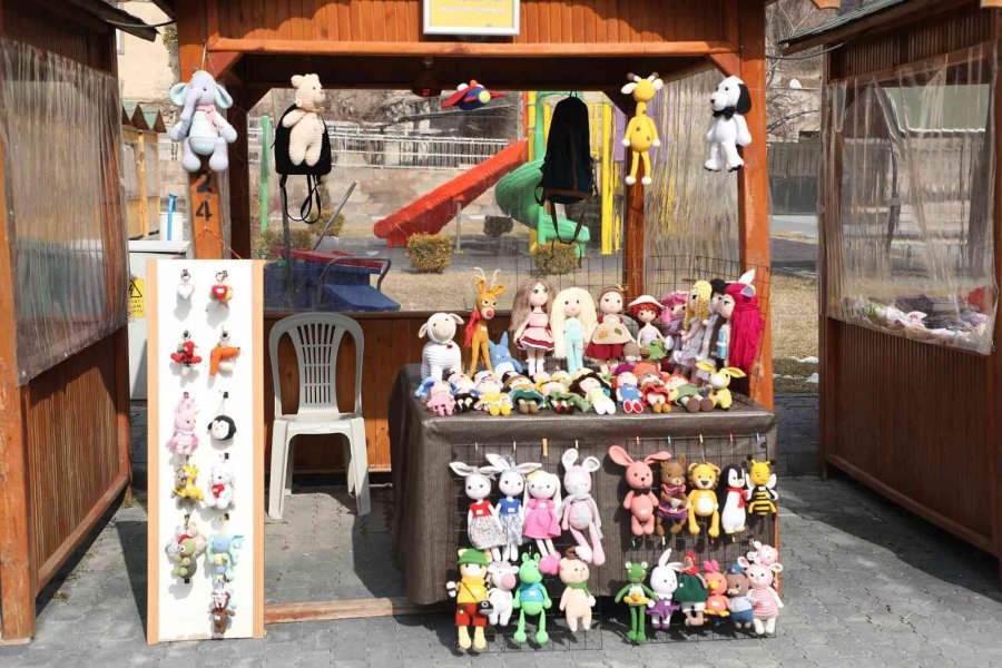 Talas, ‘maharetli Ellerle’ Kışa Merhaba Diyor