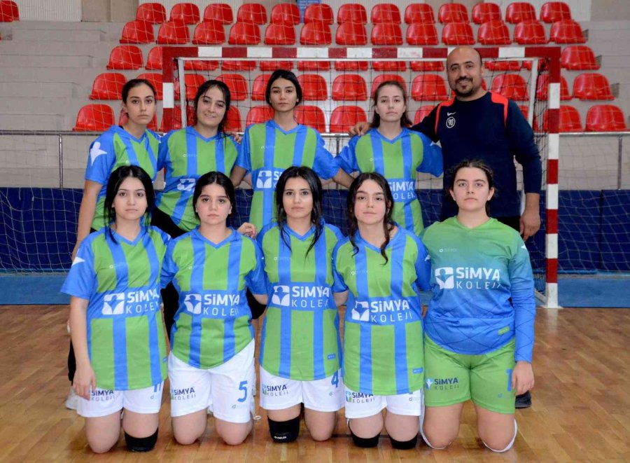 Okullar Arası Gençler Hentbol Müsabakaları Başladı