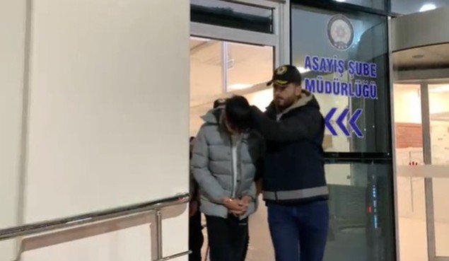 Park Halindeki Aracı Çalan Şüpheliler Yakalandı