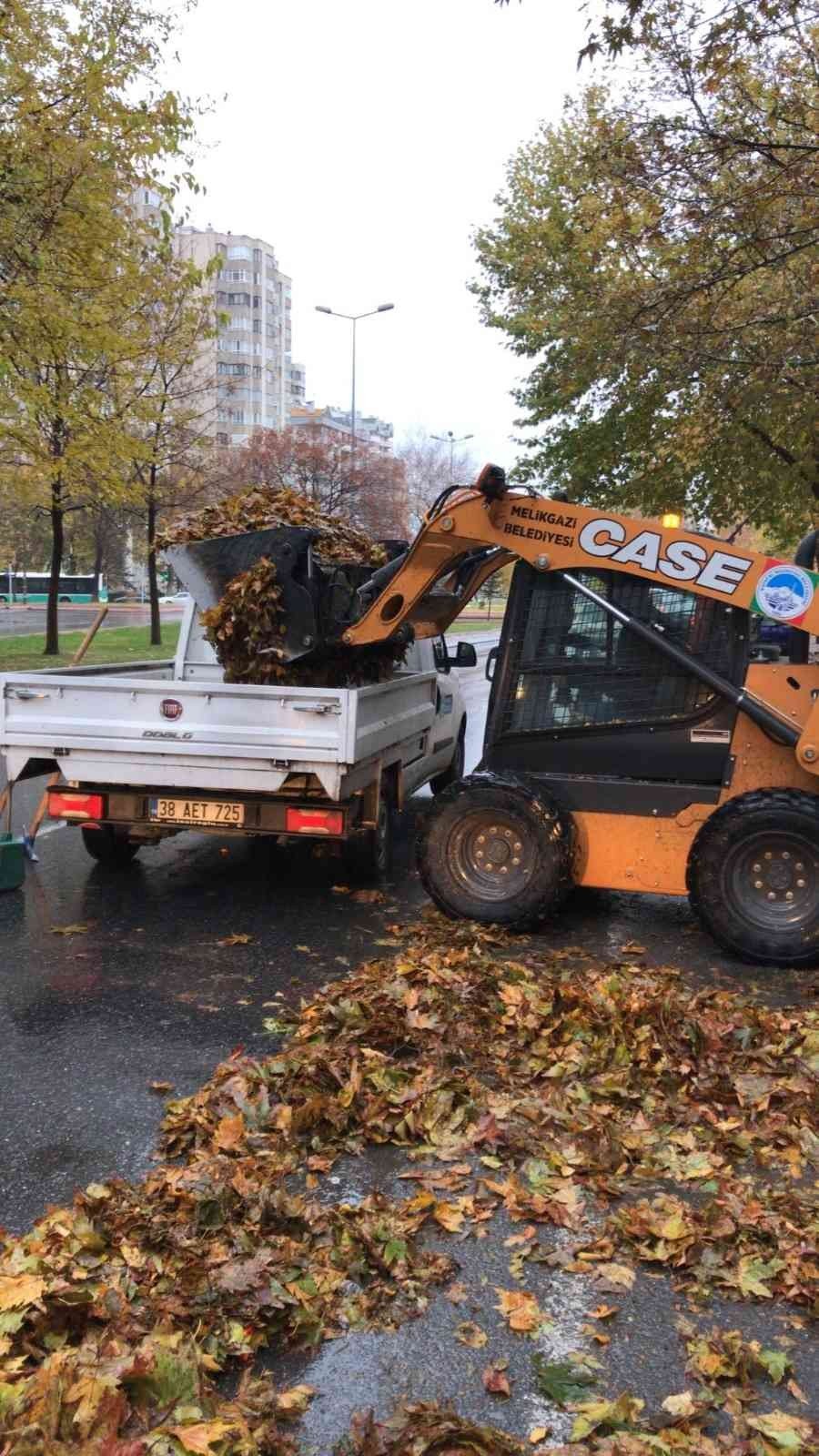 Melikgazi Belediyesi Gazel Temizliği Yapıyor