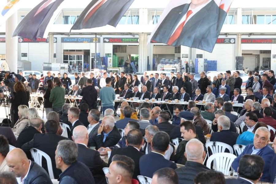 Finike Toptancı Hali Sezonu Açtı