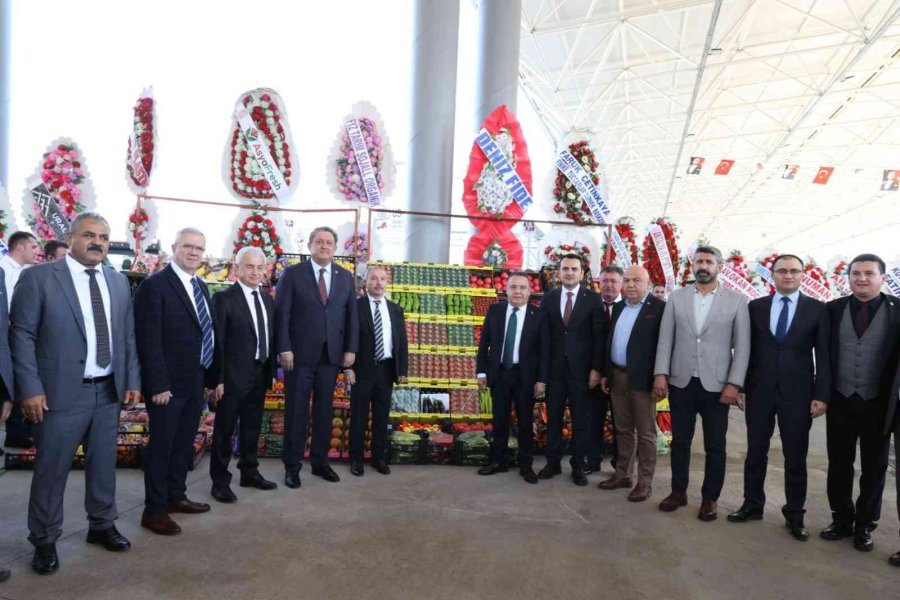 Finike Toptancı Hali Sezonu Açtı