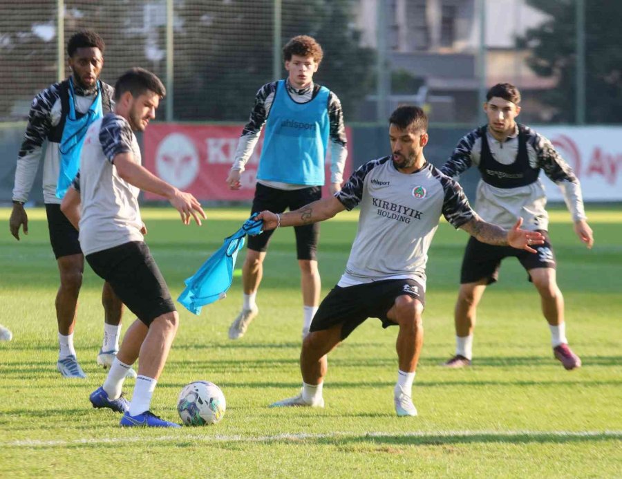 Alanyaspor, Süper Lig Hazırlıklarını Sürdürüyor