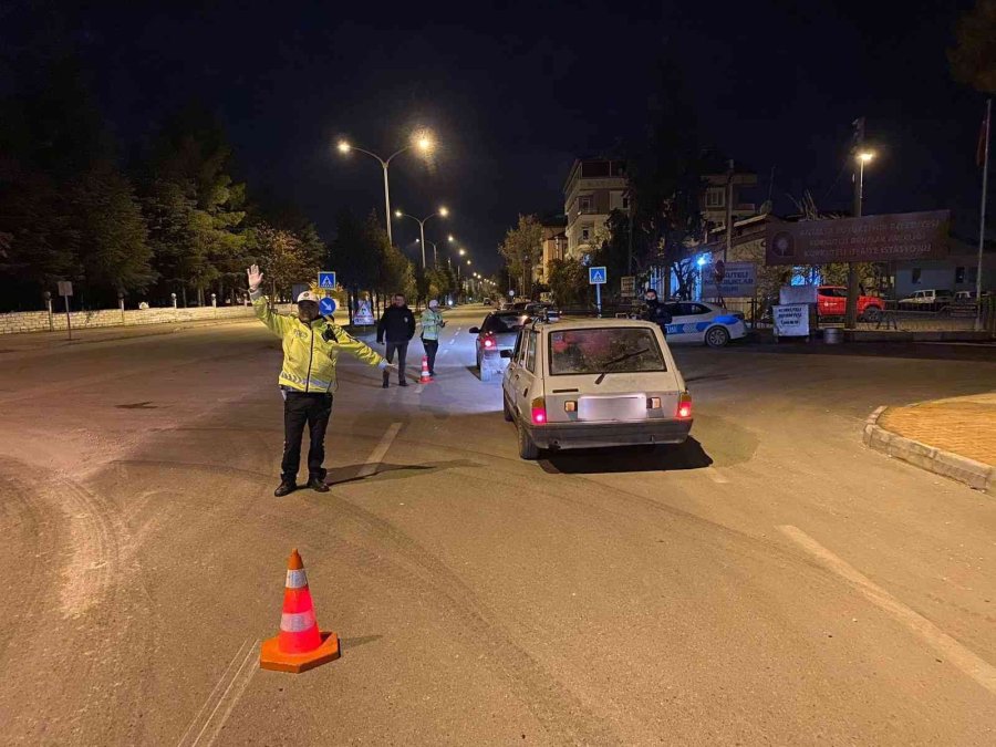 Antalya’da 7 İlçede Eş Zamanlı "umuma Açık Yer Denetimi Ve Yol Uygulaması"