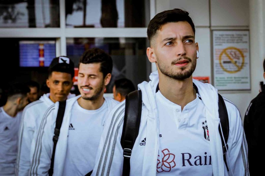 Beşiktaş Kamp İçin Antalya’ya Geldi