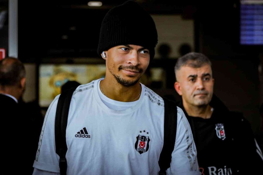 Beşiktaş Kamp İçin Antalya’ya Geldi