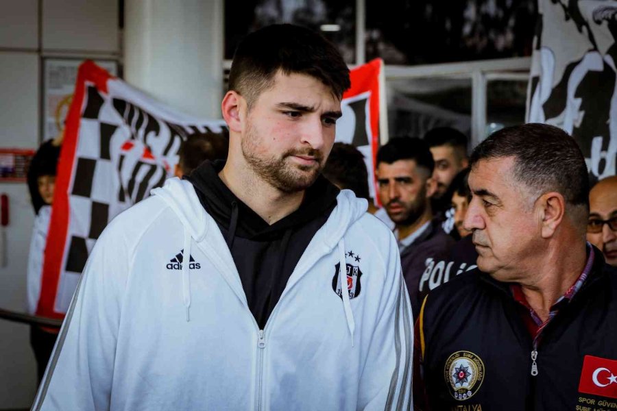 Beşiktaş Kamp İçin Antalya’ya Geldi