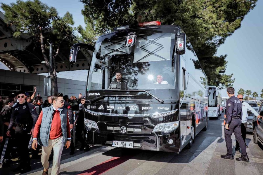 Beşiktaş Kamp İçin Antalya’ya Geldi