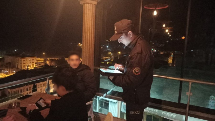 Antalya’da 7 İlçede Eş Zamanlı "umuma Açık Yer Denetimi Ve Yol Uygulaması"