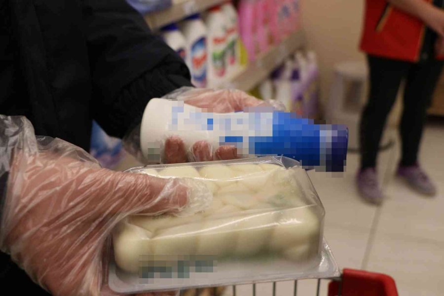 Zincir Market Denetiminde Çıkan Tarihi Geçmiş Ürünler Herkesi Şaşırttı