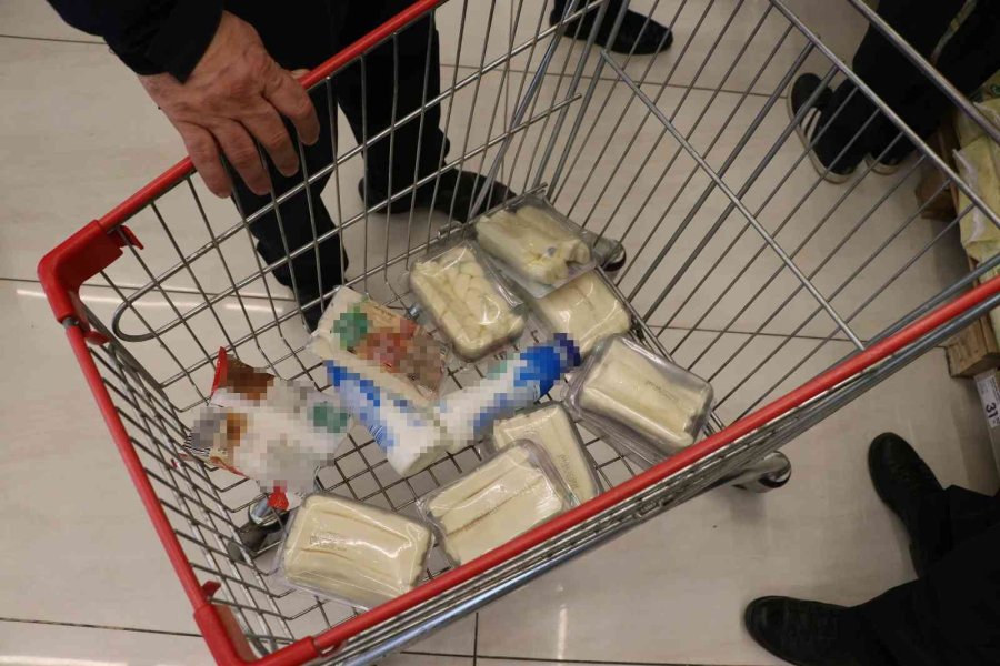 Zincir Market Denetiminde Çıkan Tarihi Geçmiş Ürünler Herkesi Şaşırttı