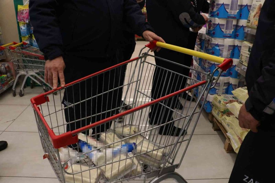 Zincir Market Denetiminde Çıkan Tarihi Geçmiş Ürünler Herkesi Şaşırttı