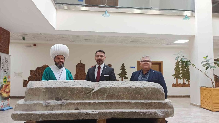 Oğlunun Sanılan Mezar Taşı Nasreddin Hoca’ya Ait Çıktı