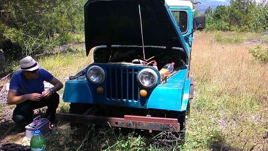 Kırmızı Işıkta Durunca Herkes Satılık Olup Olmadığını Soruyor