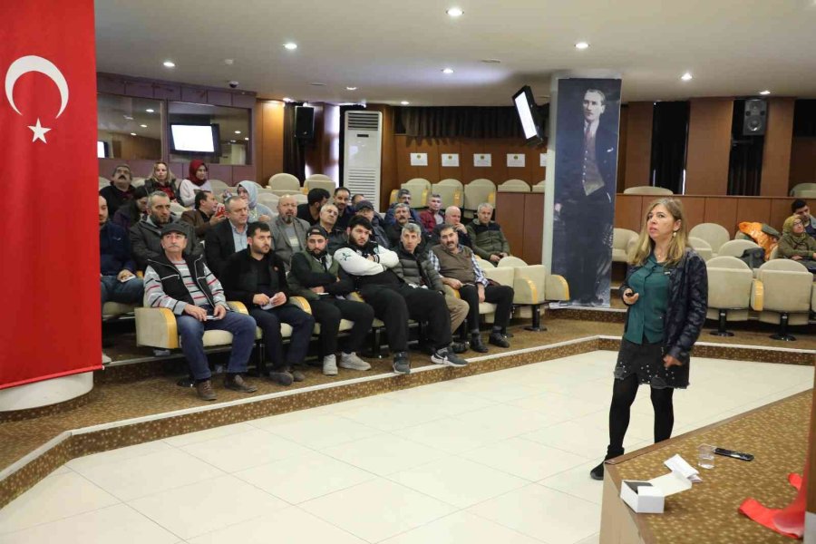 Ekmek Ve Ekmek Çeşitleri Üreten İşletme Personellerine Eğitim Verildi