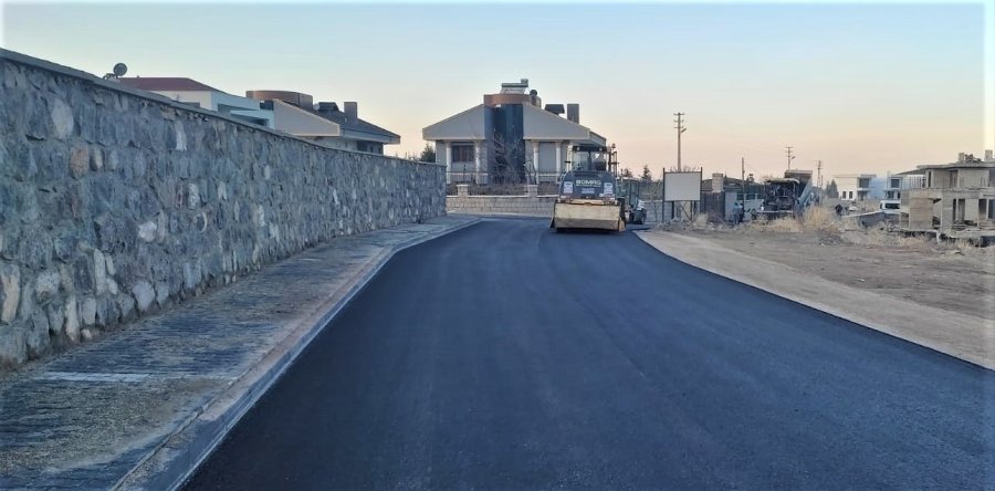 Melikgazi Belediyesi Becen Mahallesi’nde Asfalt Çalışması Başlattı