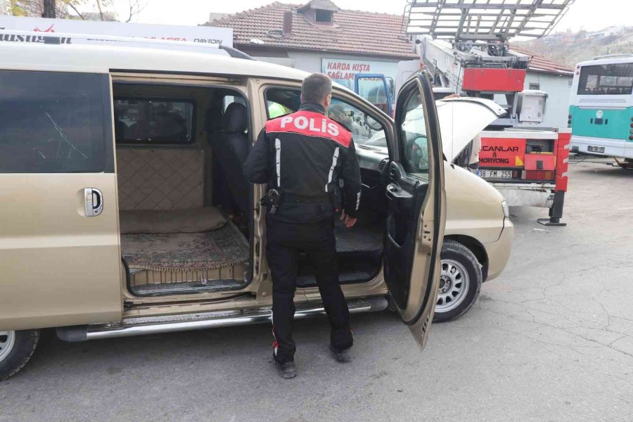 Oto Hırsızlık Ekiplerinden Motosiklet Ve Otomobil Denetimi