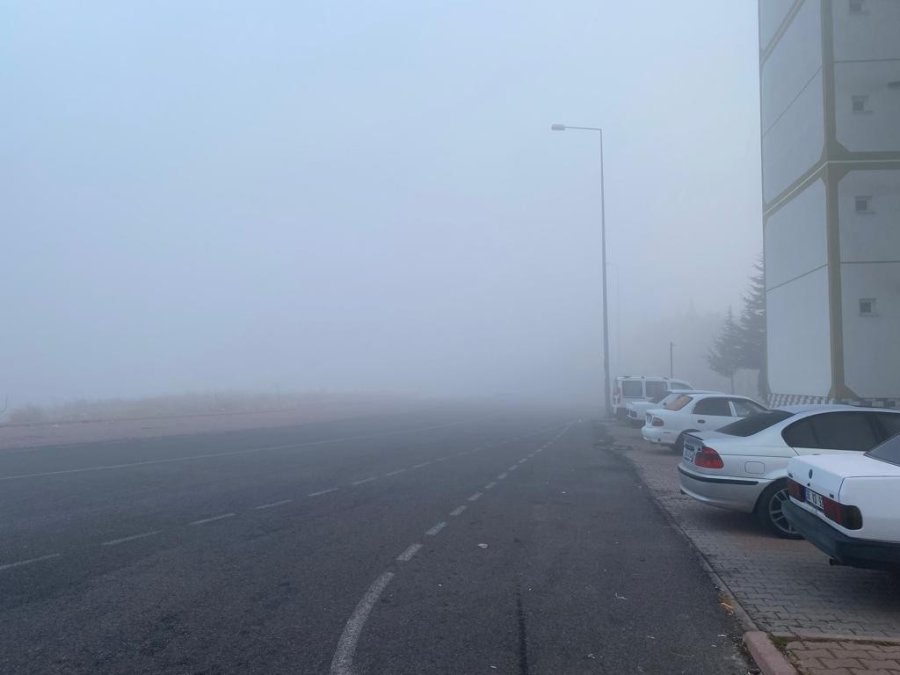 Kayseri’de Sis: Görüş Mesafesi 5 Metreye Kadar Düştü