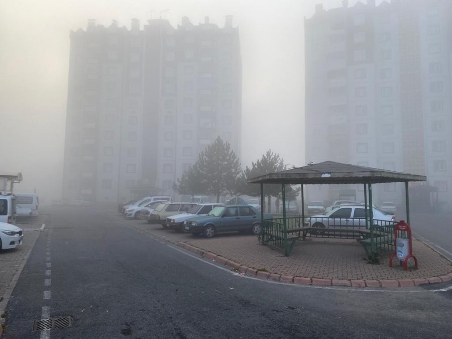Kayseri’de Sis: Görüş Mesafesi 5 Metreye Kadar Düştü