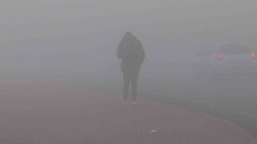 Kayseri’de Sis: Görüş Mesafesi 5 Metreye Kadar Düştü