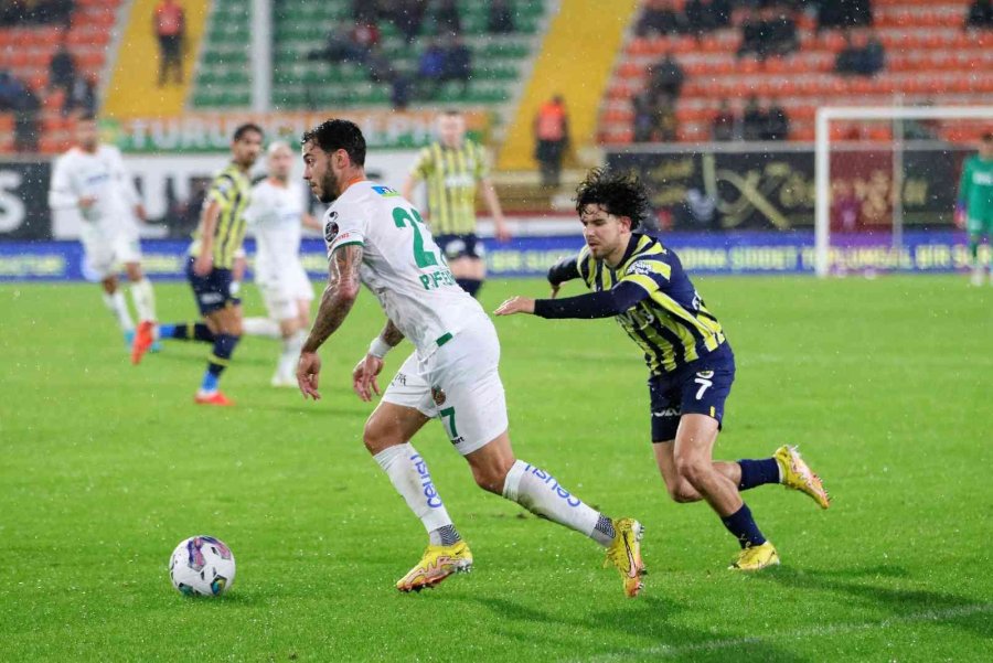 Hazırlık Maçı: Alanyaspor: 2 - Fenerbahçe: 4