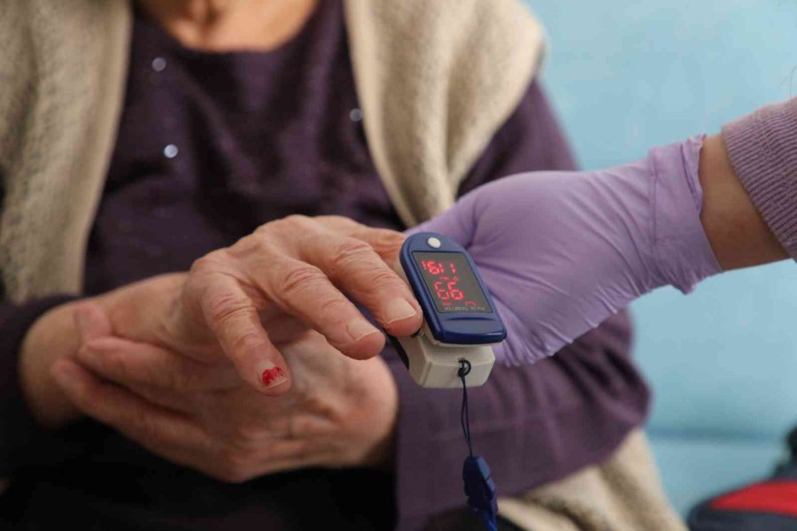 Büyükşehir’in Evde Sağlık Hizmeti İle Yüzler Gülüyor