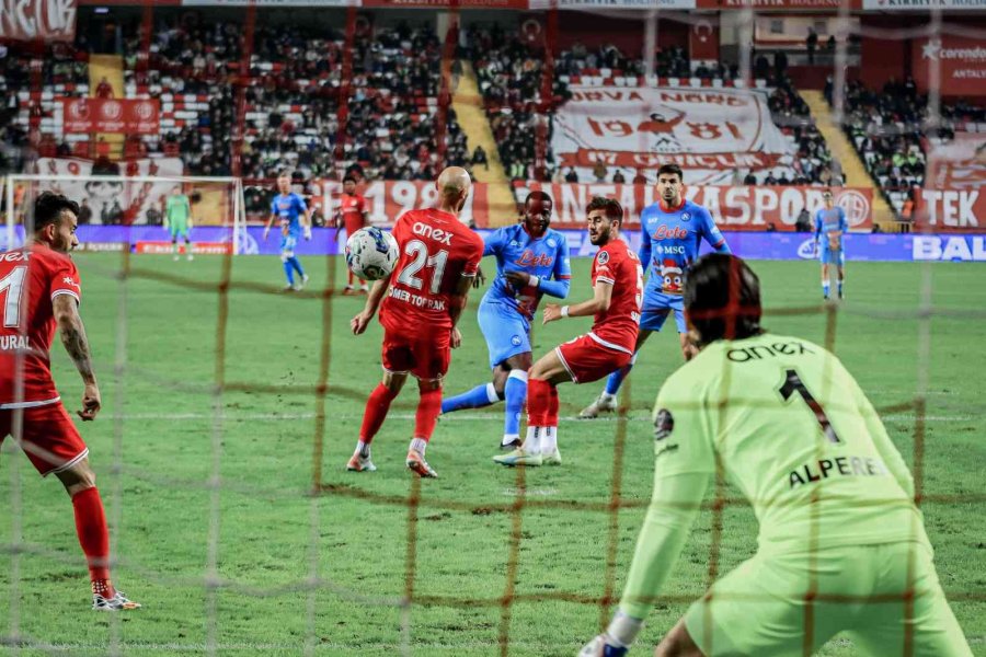 Hazırlık Maçı: Antalyaspor: 2 - Napoli: 3