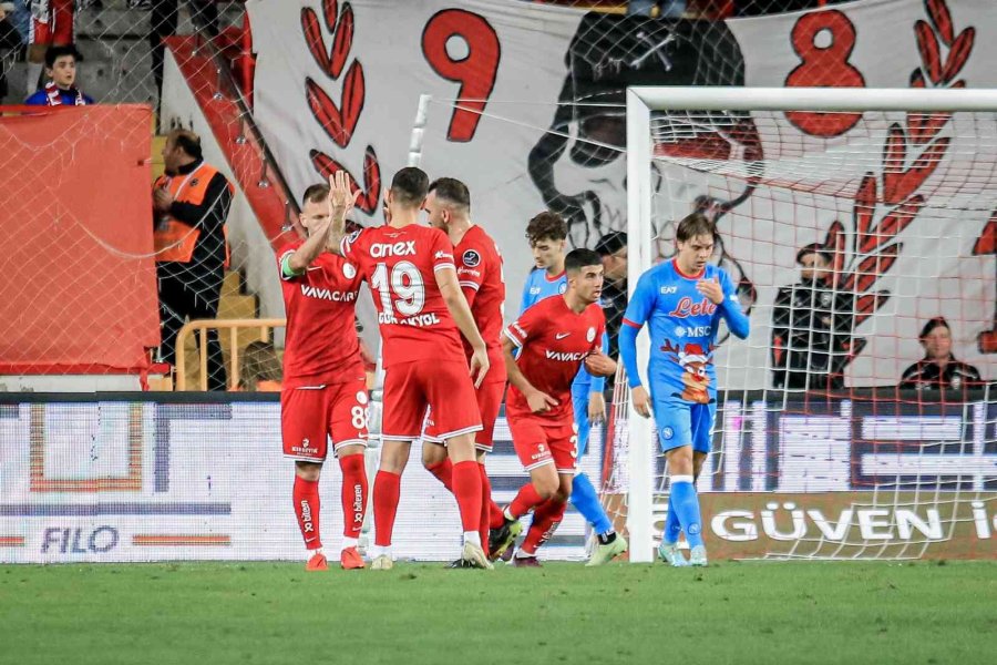 Hazırlık Maçı: Antalyaspor: 2 - Napoli: 3