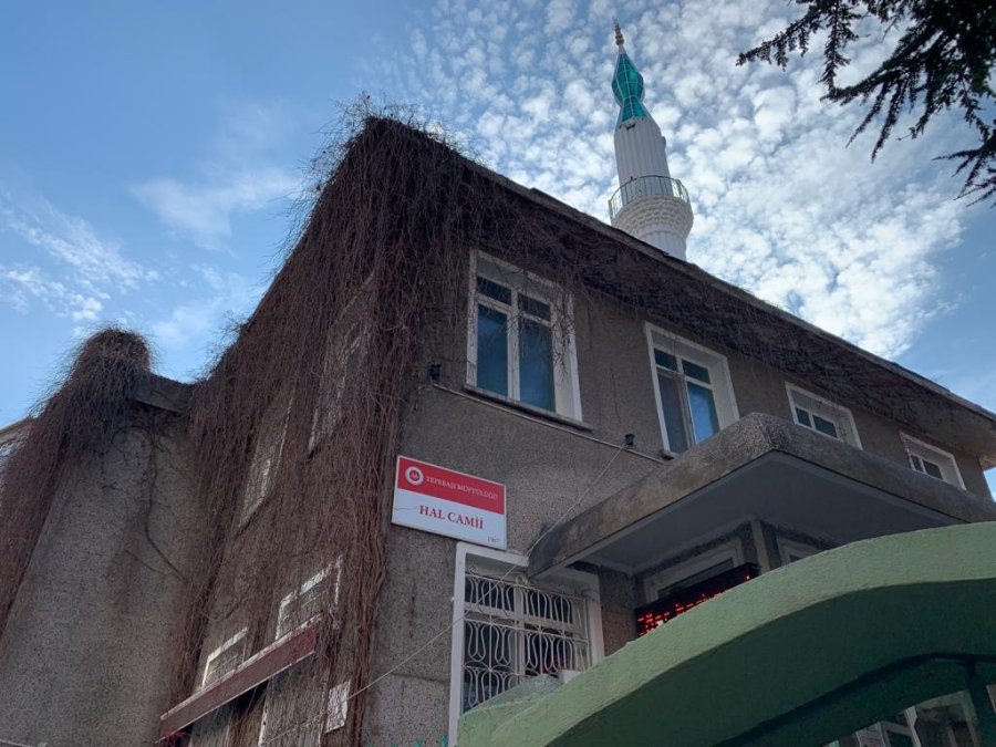 Yıkılması Gündeme Gelen Hal Camii’nin Cemaati Karara Tepki Gösterdi