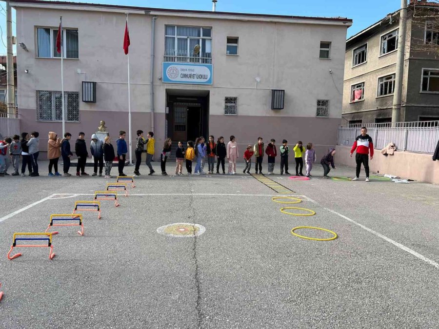 “ilkokullarda Spor Dalı Eğitimi” Cumhuriyet İlkokulunda Başladı