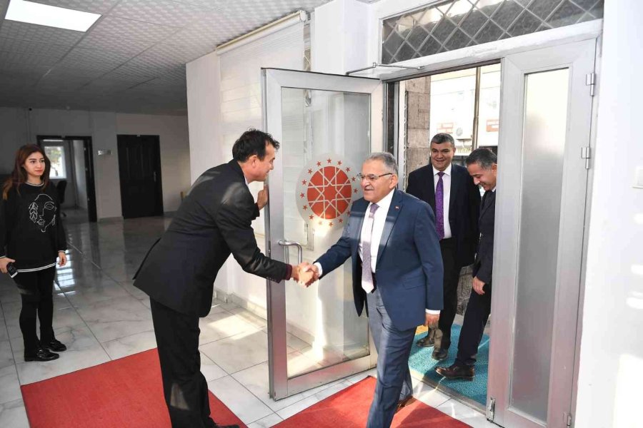 Büyükkılıç’tan Cumhurbaşkanlığı İletişim Başkanlığı Kayseri Bölge Müdürlüğü’ne Ziyaret