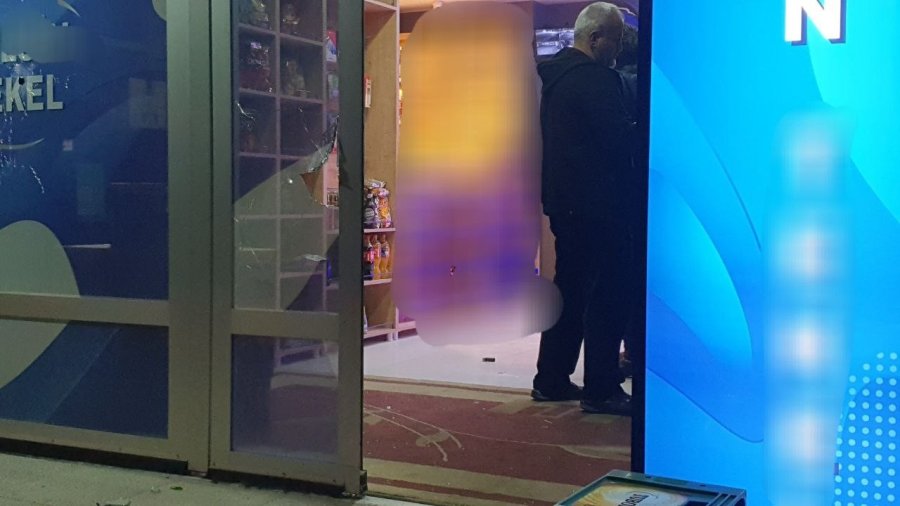 Önüne Çıkan İş Yerlerine Kurşun Yağdırdı