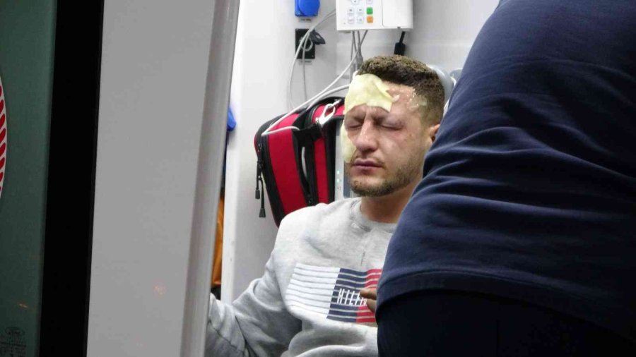 Gaz Kaçağı Olan Otomobil Akaryakıt İstasyonunda Böyle Patladı